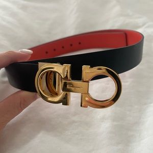Women’s reversible Ferragamo belt